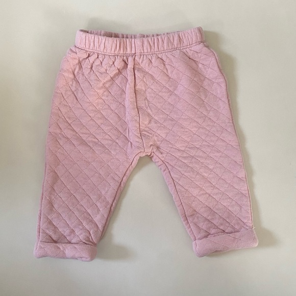 Carters Pink 2 Piece - Top and Bottom - 6M - Picture 4 of 6